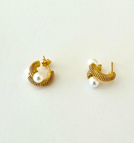 Freshwater Pearl 18k Gold Post Earrings