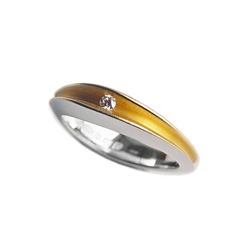 Split silver shell ring with 3pt diamond & contrasting 22K gold plating