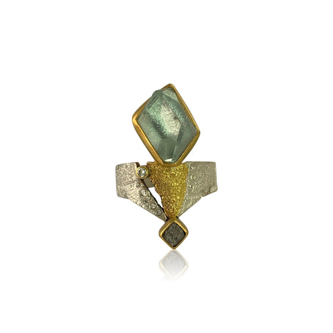 Folded ring with Peridot