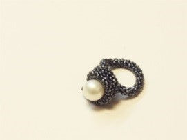 Spring Ring Necklace in 18k Gold and Pearl