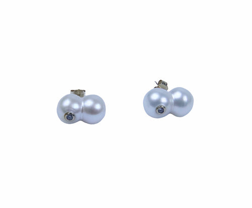Double pearl earrings