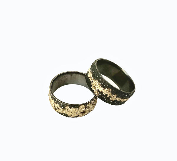 Wide Fog Sand Band in Oxidized Silver with 18k Yellow Gold – Lireille