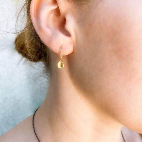 18k Gold Teardrop Earrings