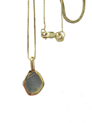 Rough Montana Sapphire Pendant Necklace in 14K Gold