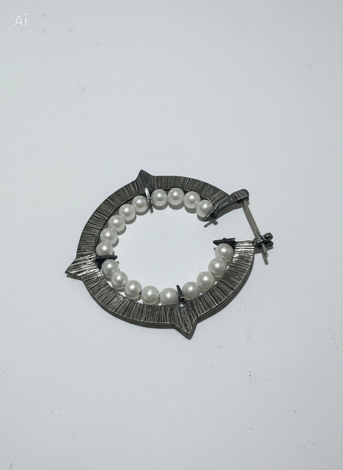 Inverted Pearl Crowns Earring