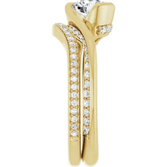Round Engagement Ring Mounting in 18K Gold