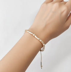 Biwa Row Bracelet – Peach Pearls on Gold Nylon