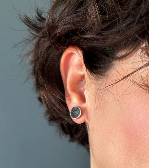 Oskar Concrete Studs