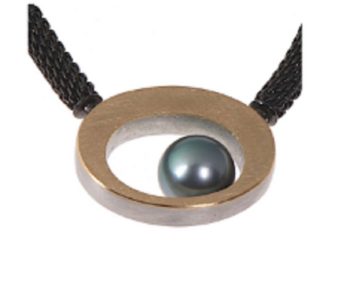 Vario Clasp Tahitian Pearl Earring