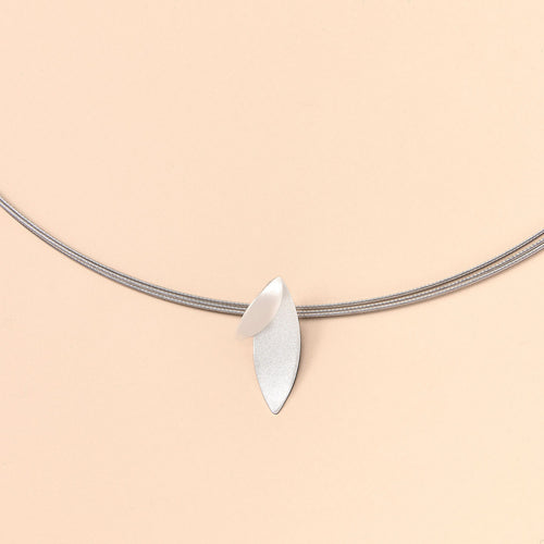 Leaf Whisper Necklace – Satin & Brushed Silver