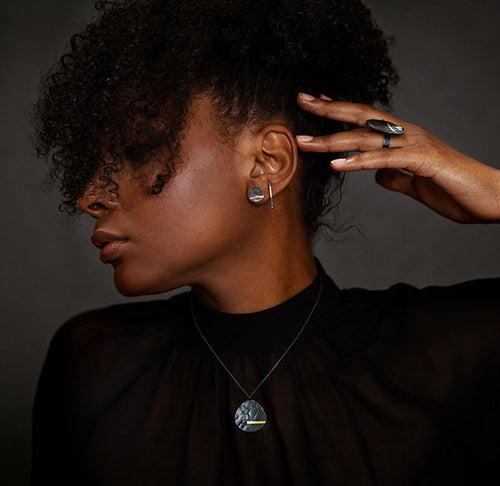 Murmur Line Studs - (M)