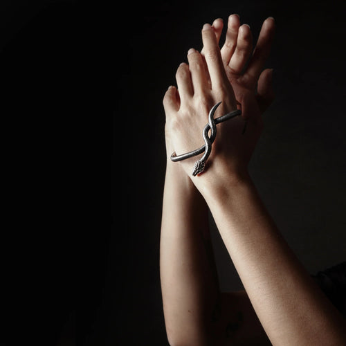 Serpentine Embrace 925 Sterling Silver Hand Bracelet