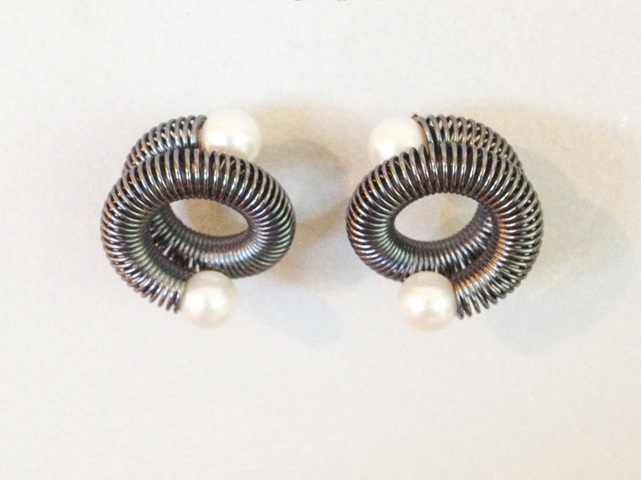 Freshwater Pearls Spiral Post Earrings