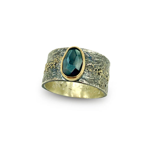 24K Gold Diva Ring with Green Tourmaline and Diamonds