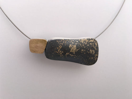 22k Gold Beach Stone Necklace - Lireille