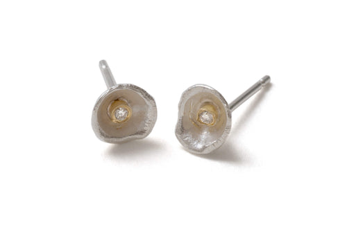 18k Gold Acorn Cup Diamond Stud Earrings - Lireille