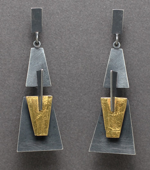 Trapezoidal Shape Flowers Earrings in Oxidized silver and gold