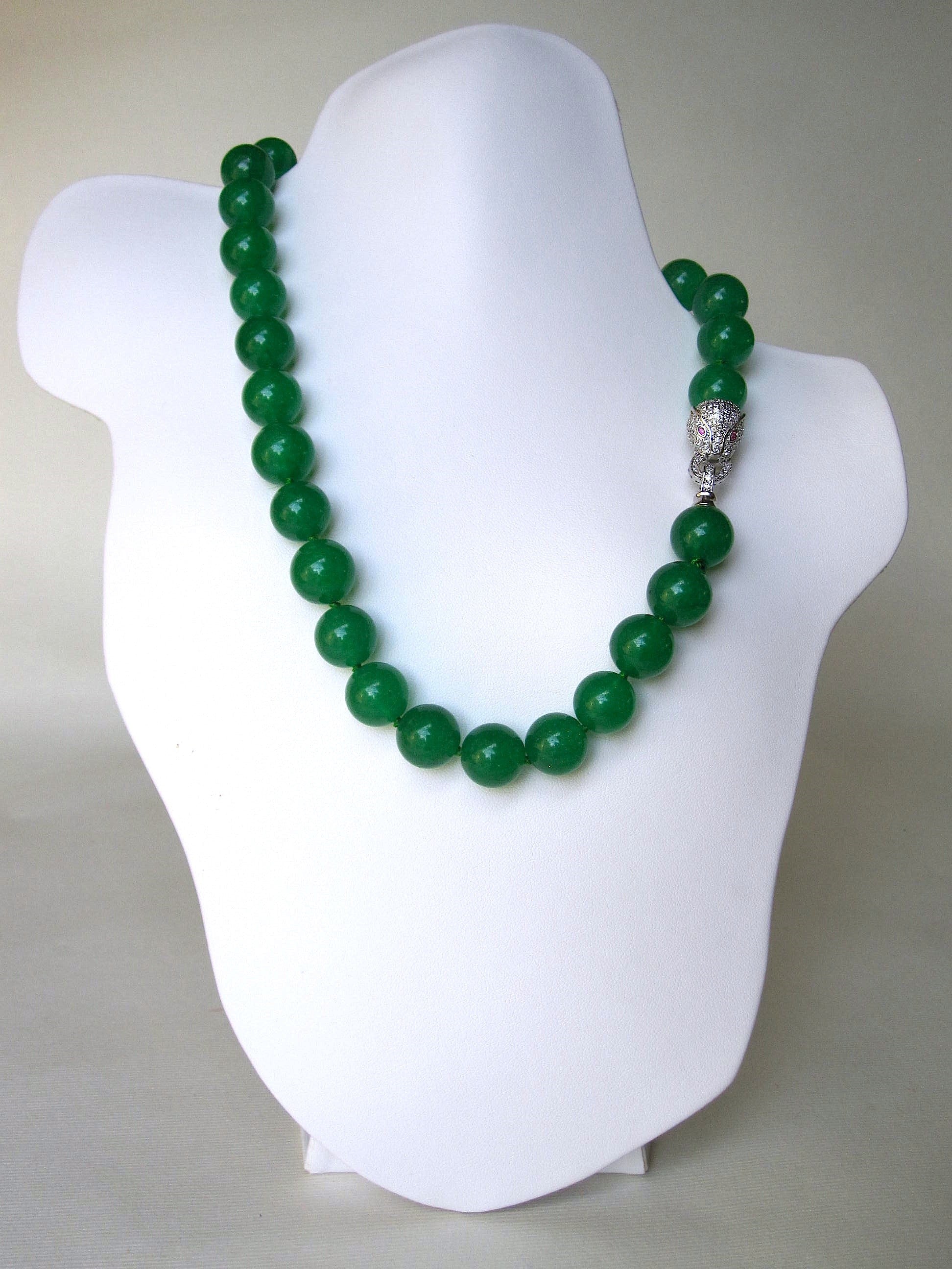 Multi Layered Semi Precious Green Jade Beads Necklace For Men And Wome –  Gehna Shop