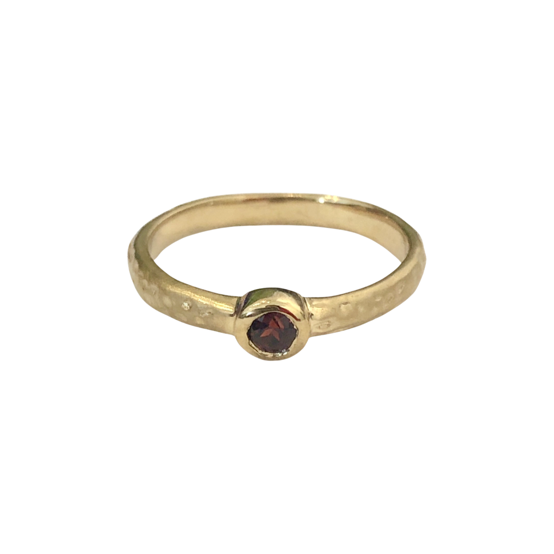 Bezel set garnet ring online