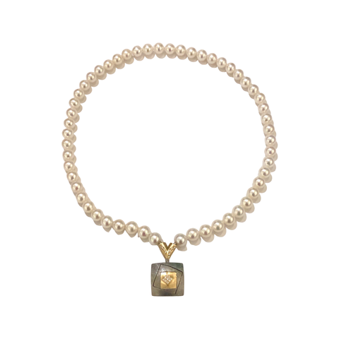 Dylan Necklace with Gold Granulation and Diamonds