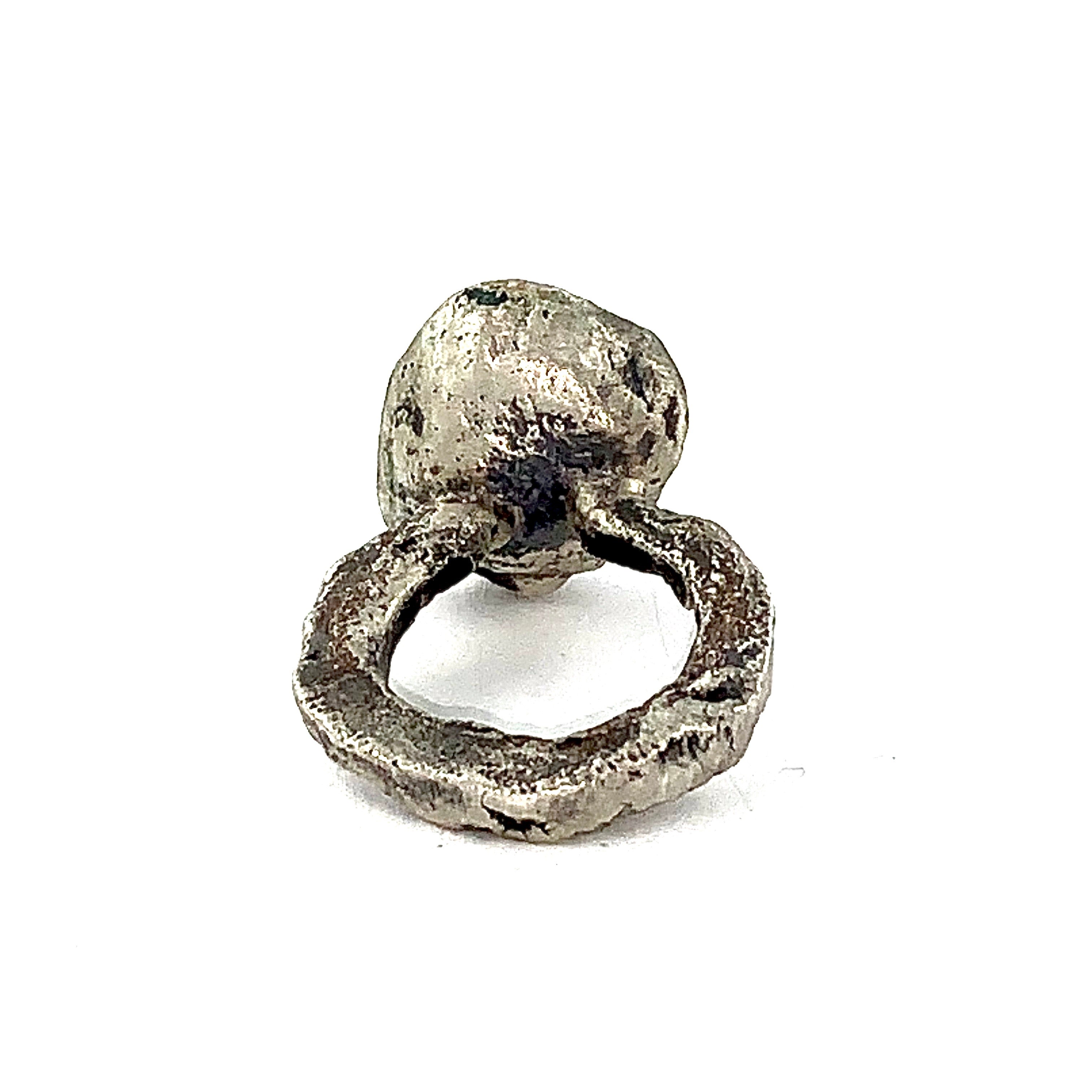 Sculptural Ring with steel setting