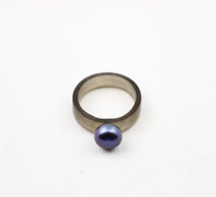 Mod Stackable Pearl Ring with Brown Acrylic