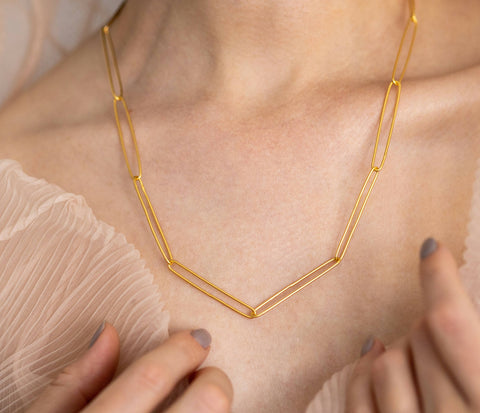 33” triangular chain necklace