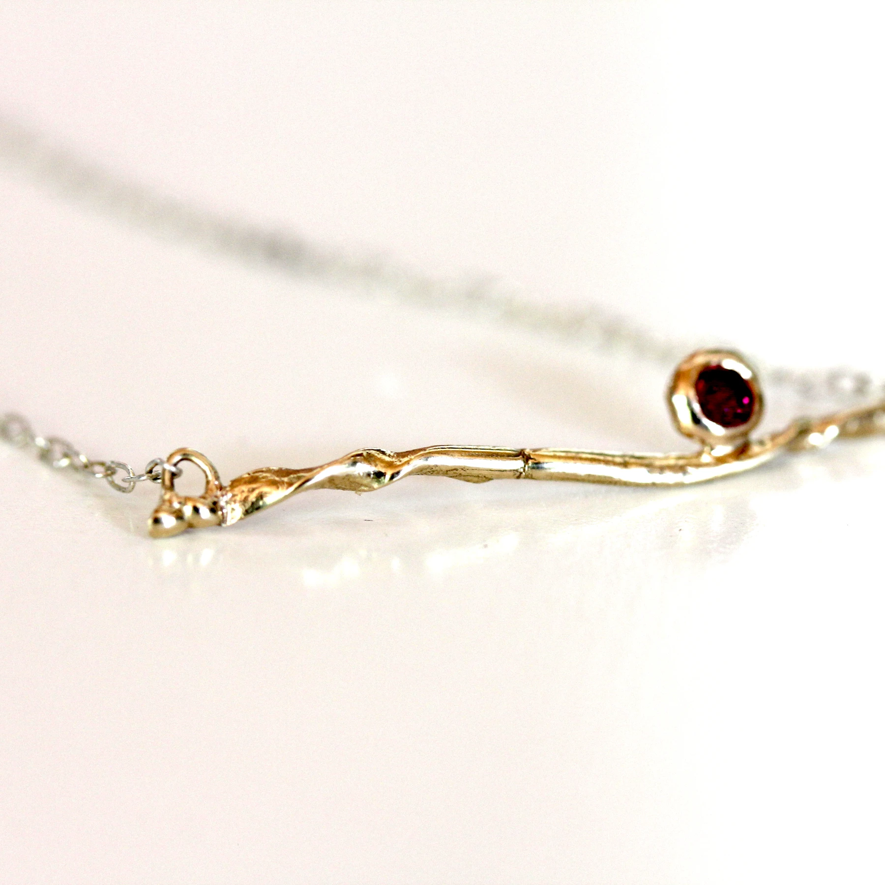 Ruta Necklace with Ruby or Diamond