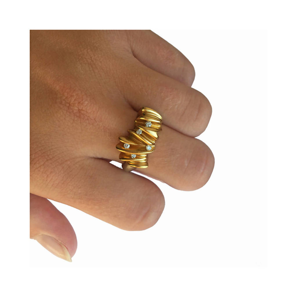 5 diamond sculptural silver shell ring with contrasting 22ct gold plating